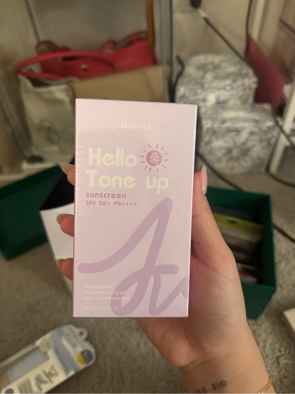 Jovina Hello Tone Up Sunscreen SPF 50+  (purple)